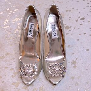 BADGLEY MISCHKA Rose Gold Embellished Jeweled Peep Toe Pump